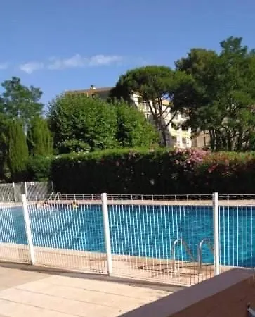 Frejus, Studio Dans Residence Avec Piscine Exterior foto
